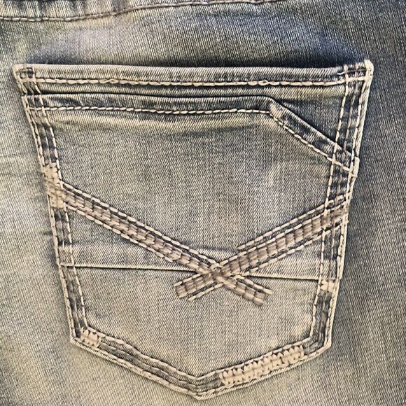 BKE Buckle Tyler Jean Shorts Mens Size 36 Blue Denim Embroidered Light Wash 12" - Picture 7 of 14